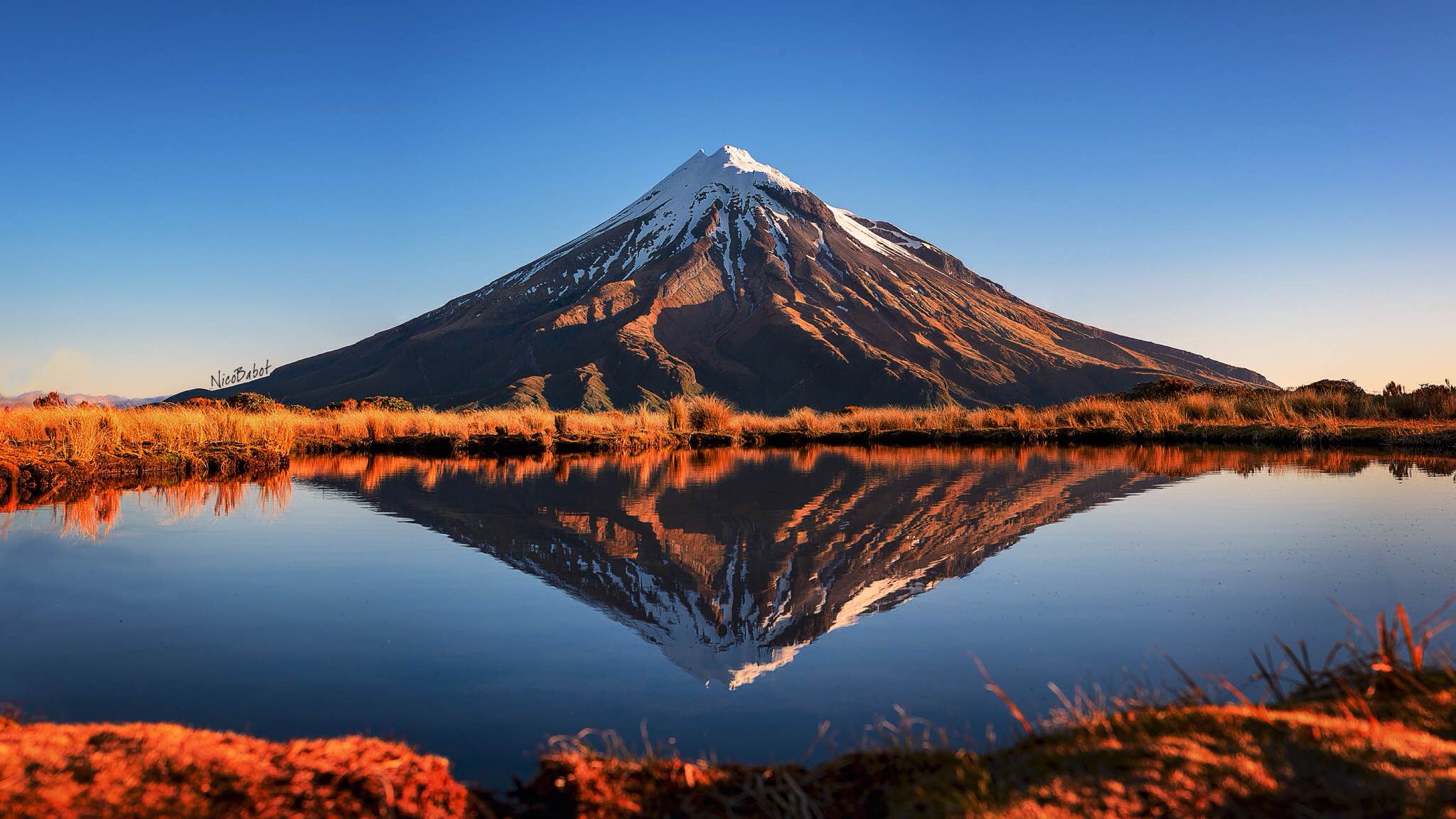 New Zealand mountain at golden hour