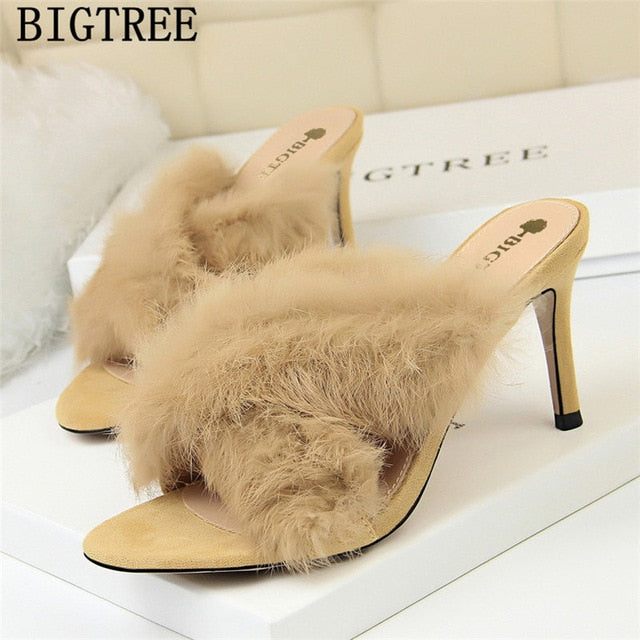 heeled slippers with fur