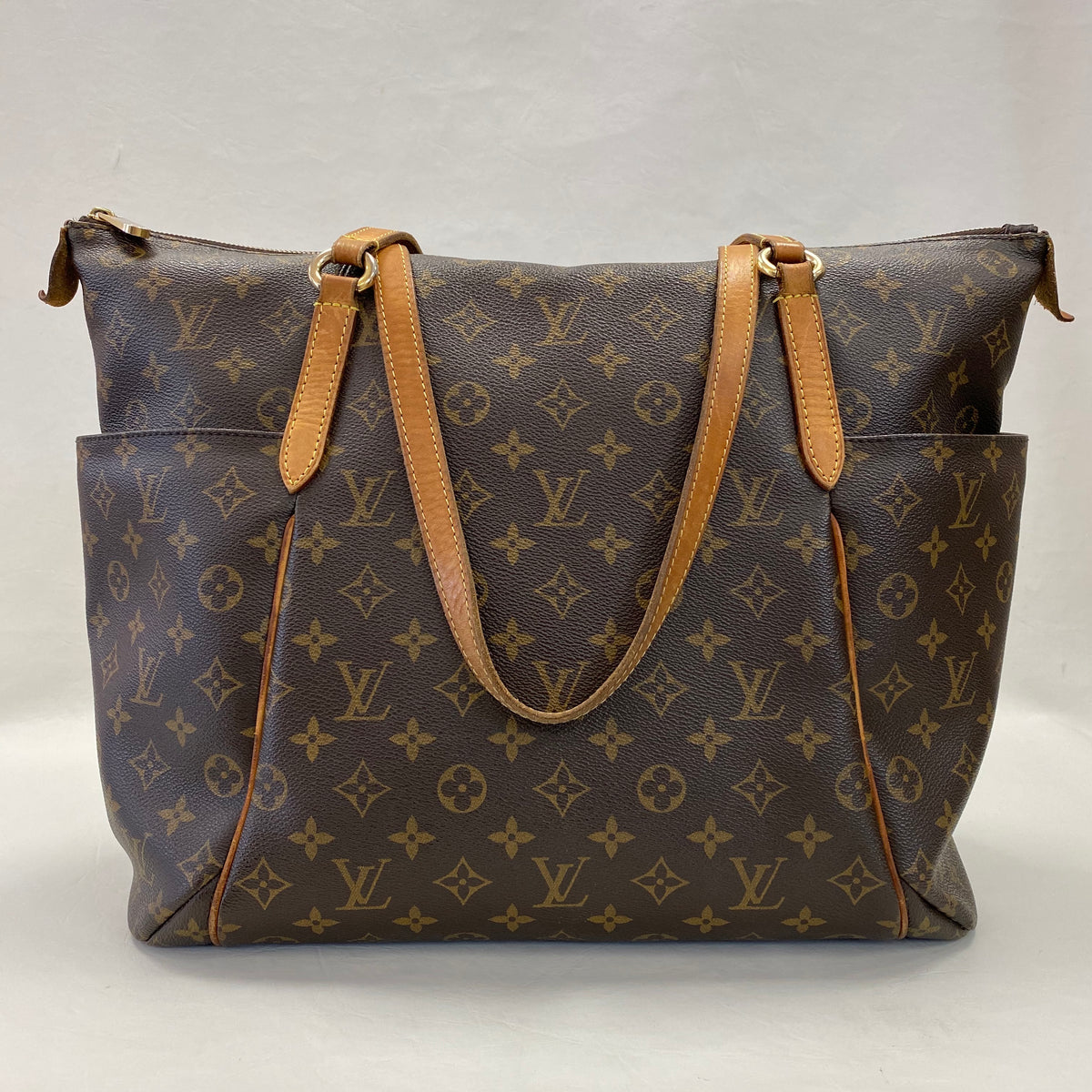 Authentic Louis Vuitton Totally GM – Luxe Touch Luxury Resale
