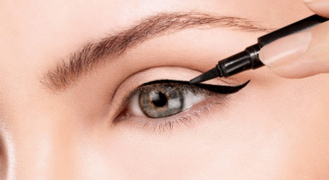 eyeliner applicazione