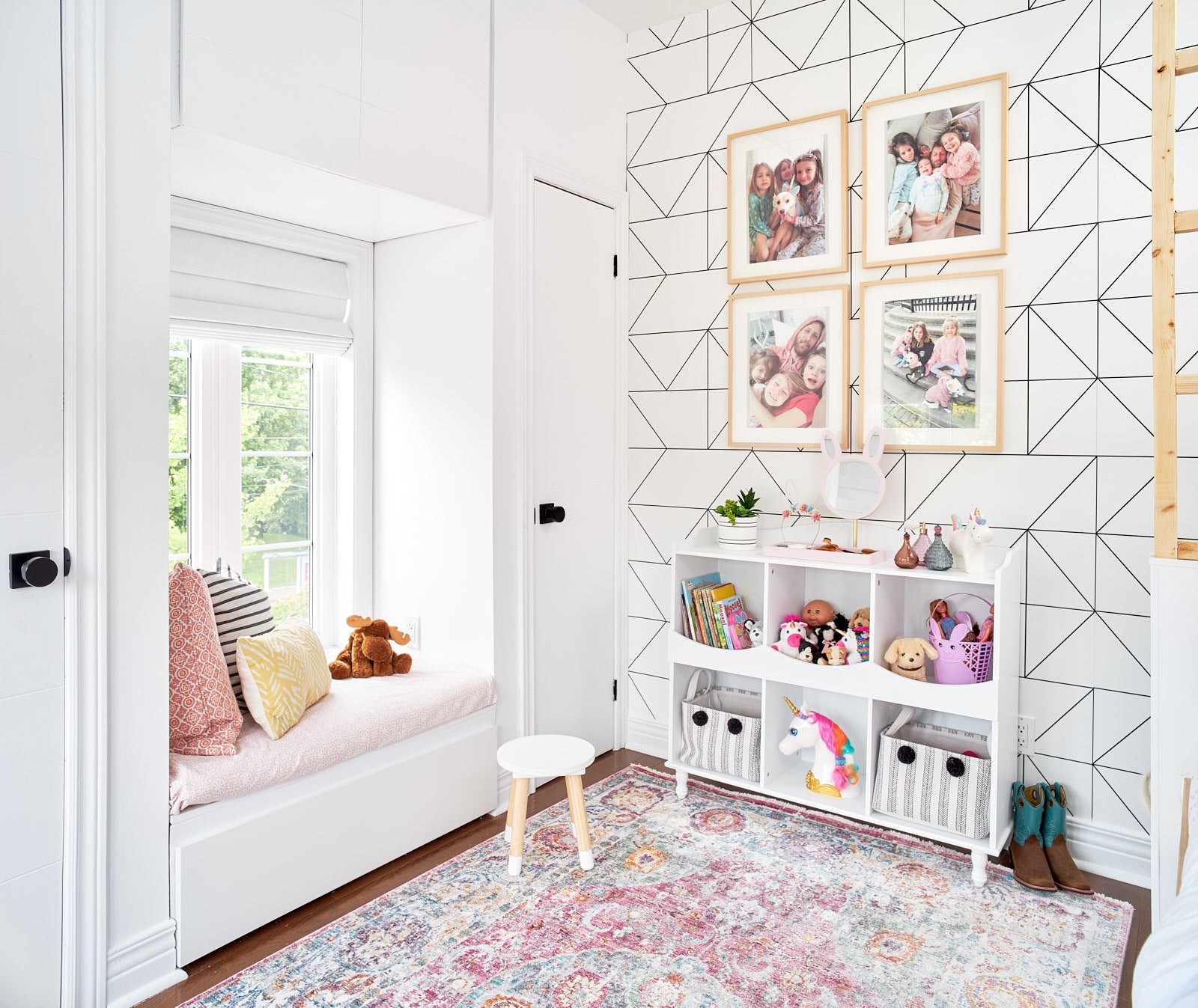 kids storage wallpaper bedroom