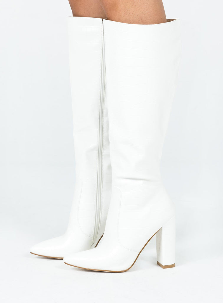 round toe white boots