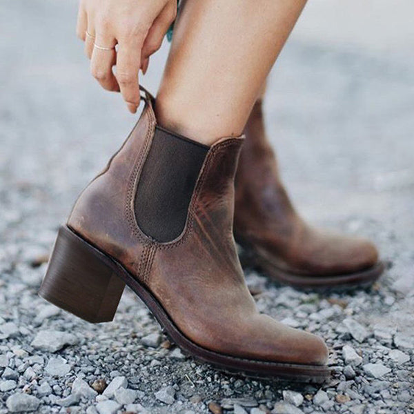 chellysun chunky cleated heel chelsea boots