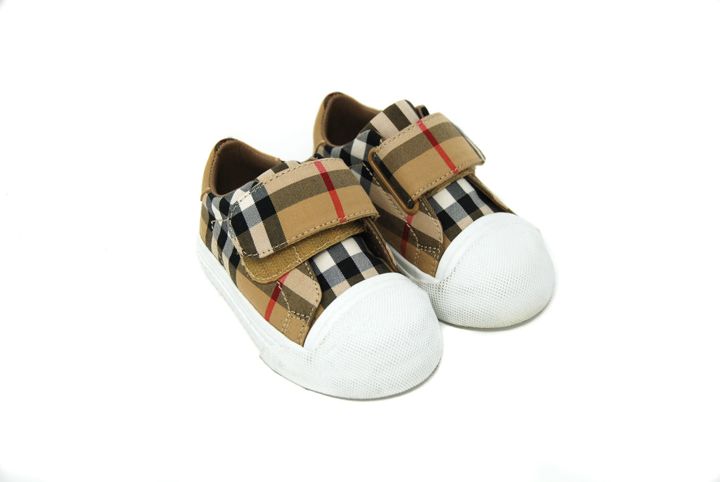 burberry baby trainers