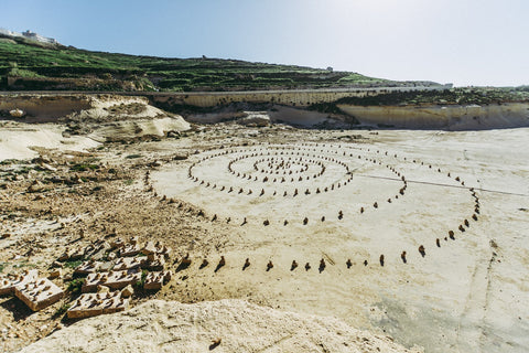 rock stacking circle mandala 