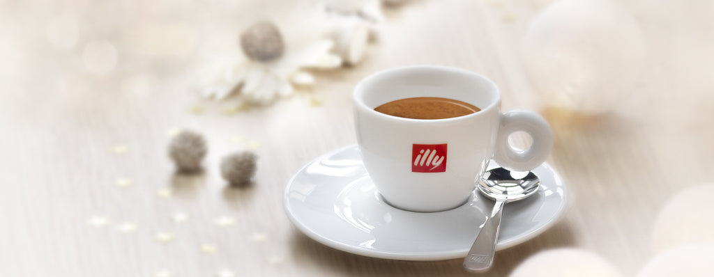 illy coffee cup