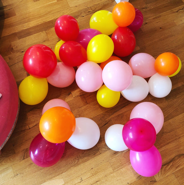 Moon and Lola Balloon Garland DIY Blog Post