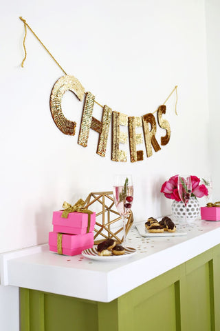 moon and lola diy sequin holiday garland how to