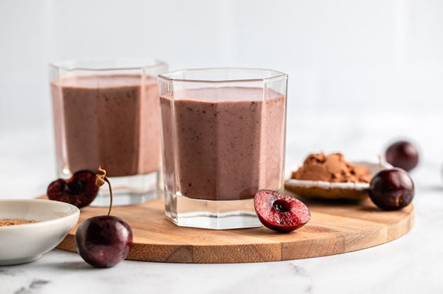 CHOCOLATE CHERRY ALMOND SMOOTHIE