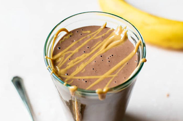 CHOCOLATE PEANUT BUTTER PROTEIN SMOOTHIE