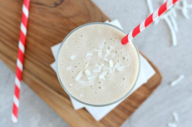 THE HEALTHIEST VANILLA MILKSHAKE EVER!