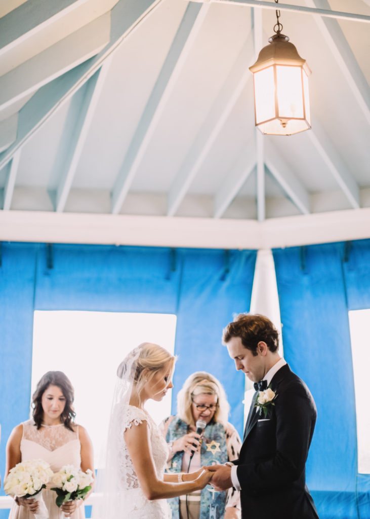 Aubree and Trevor tied the knot at Seawanhaka Yacht Club in Centre Island, New York. Would you like to be featured on #PPRealBride? 