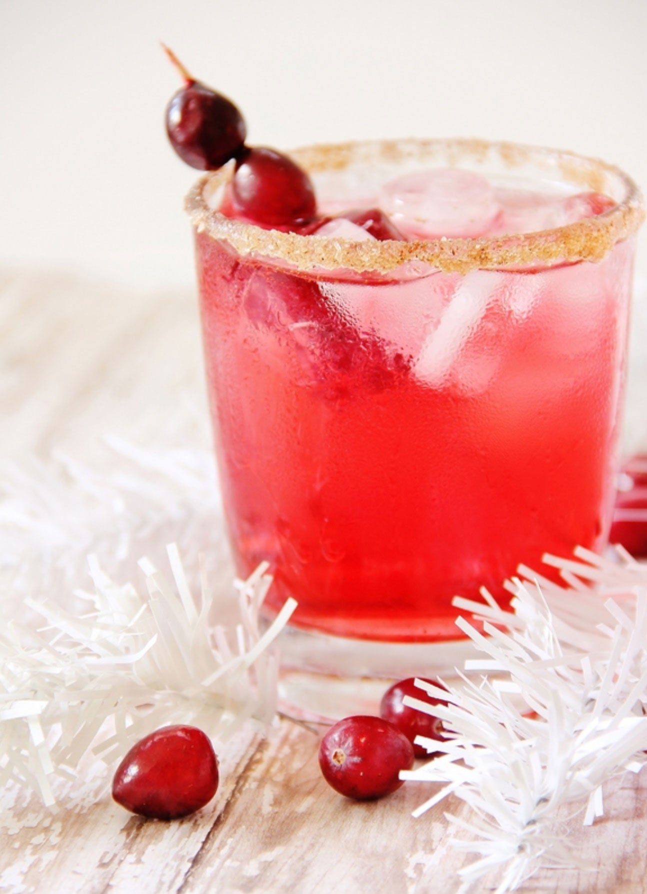 Pickett's Press found plenty of easy and tasty holiday mocktails to prepare for your children, for the kids of your friends, and even for the drivers who will accompany your friends.