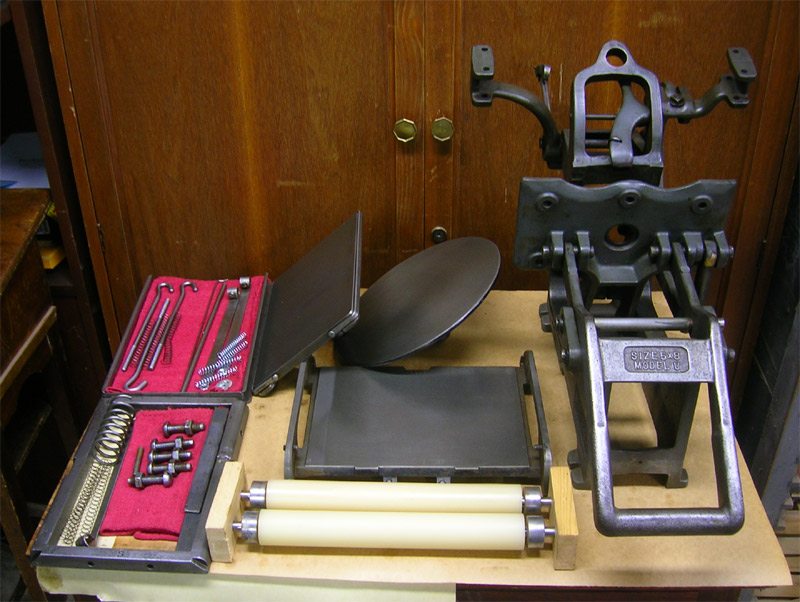 How it works! Go behind the business with Pickett's Press about letterpress printing for stationery.