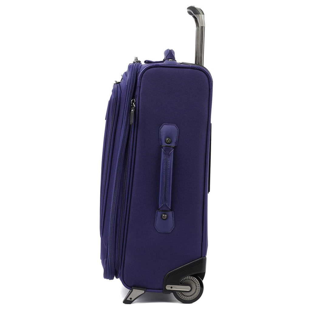 travelpro crew 11 22 inch