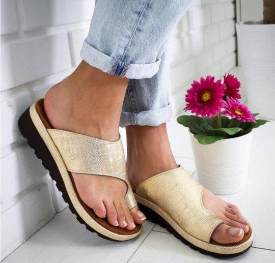 correct toe comfy sandals