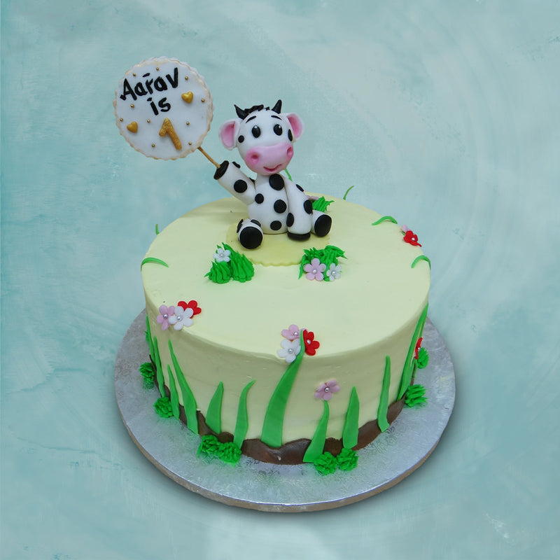 Cow Cake | Cow Themed 1st Birthday Cake | Order Custom Cakes in Bangalore –  Liliyum Patisserie & Cafe