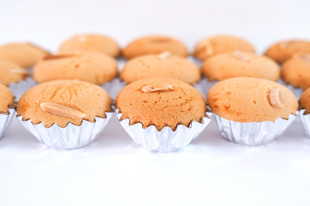 MINI PUFF CUPCAKES... CACAO, MACA, OR LUCUMA!