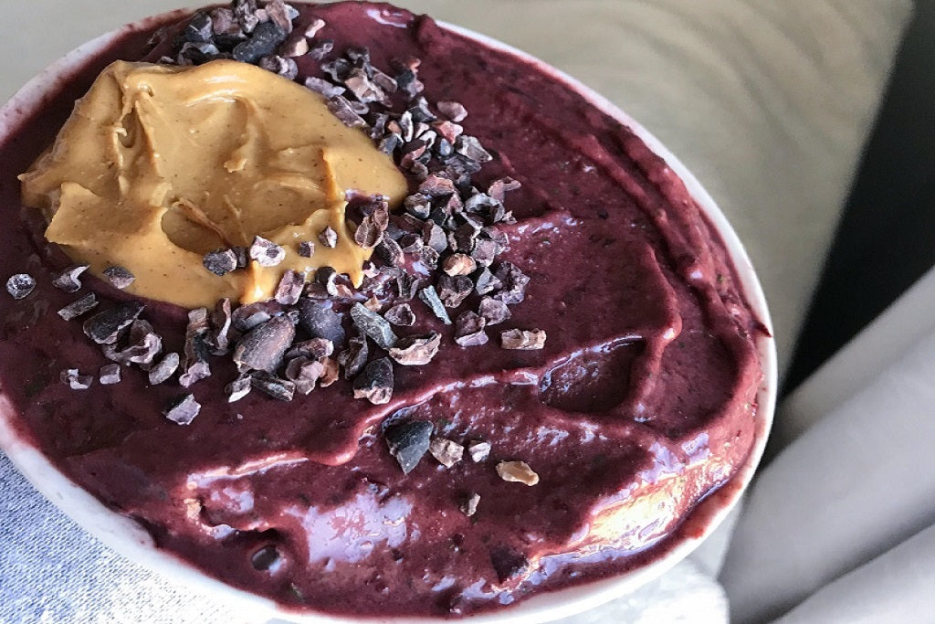 CHOCOLATE-CHERRY SMOOTHIE BOWL
