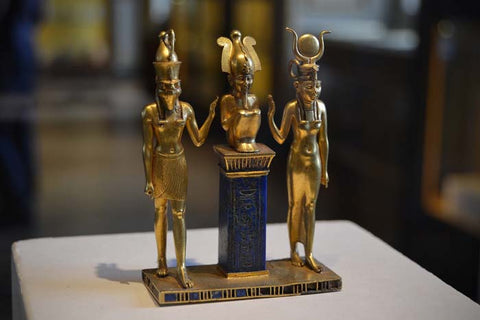 Osiris avec Isis et Horus