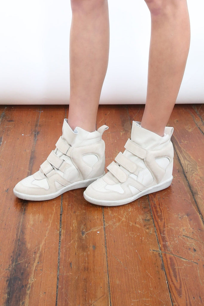 Isabel Marant Buckee Sneakers in Chalk 