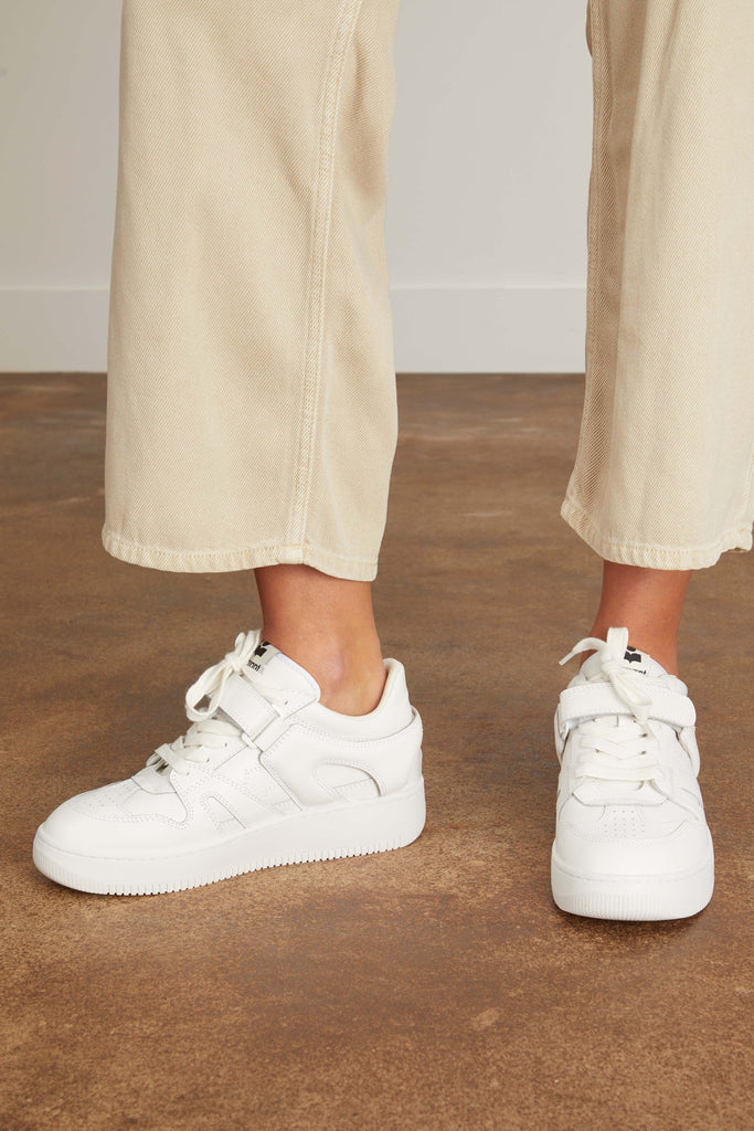 Stevig roddel dutje Isabel Marant Baps Sneaker in White – Hampden Clothing