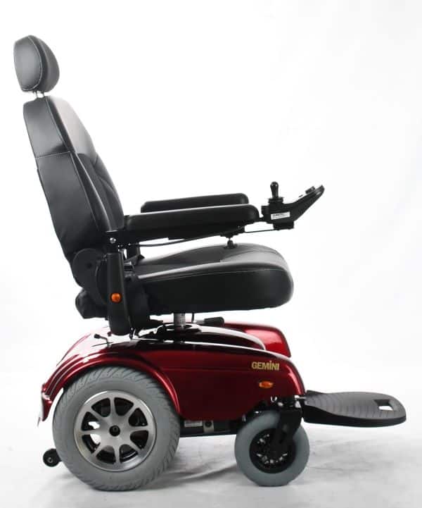 power wheelchair with lift seat