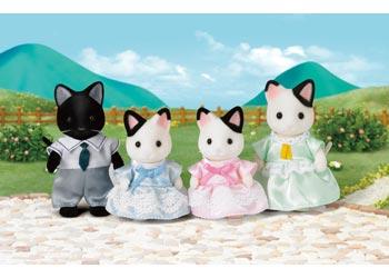 Sylvanian Families Tuxedo Cat Family SF5181