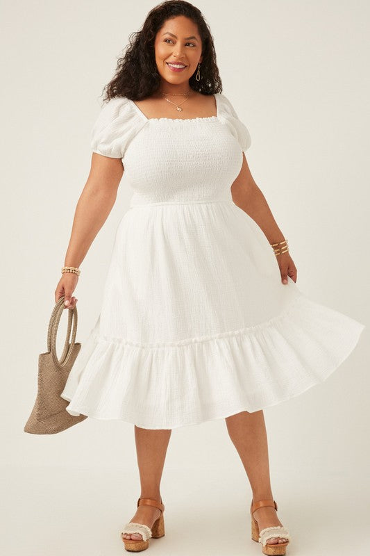 benzin Gå en tur Bemyndige Buy White Plus Textured Puff Sleeve Smocked Square Neck Dress Online |  Sissy Boutique