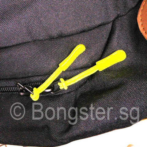 zipper pulls on bag
