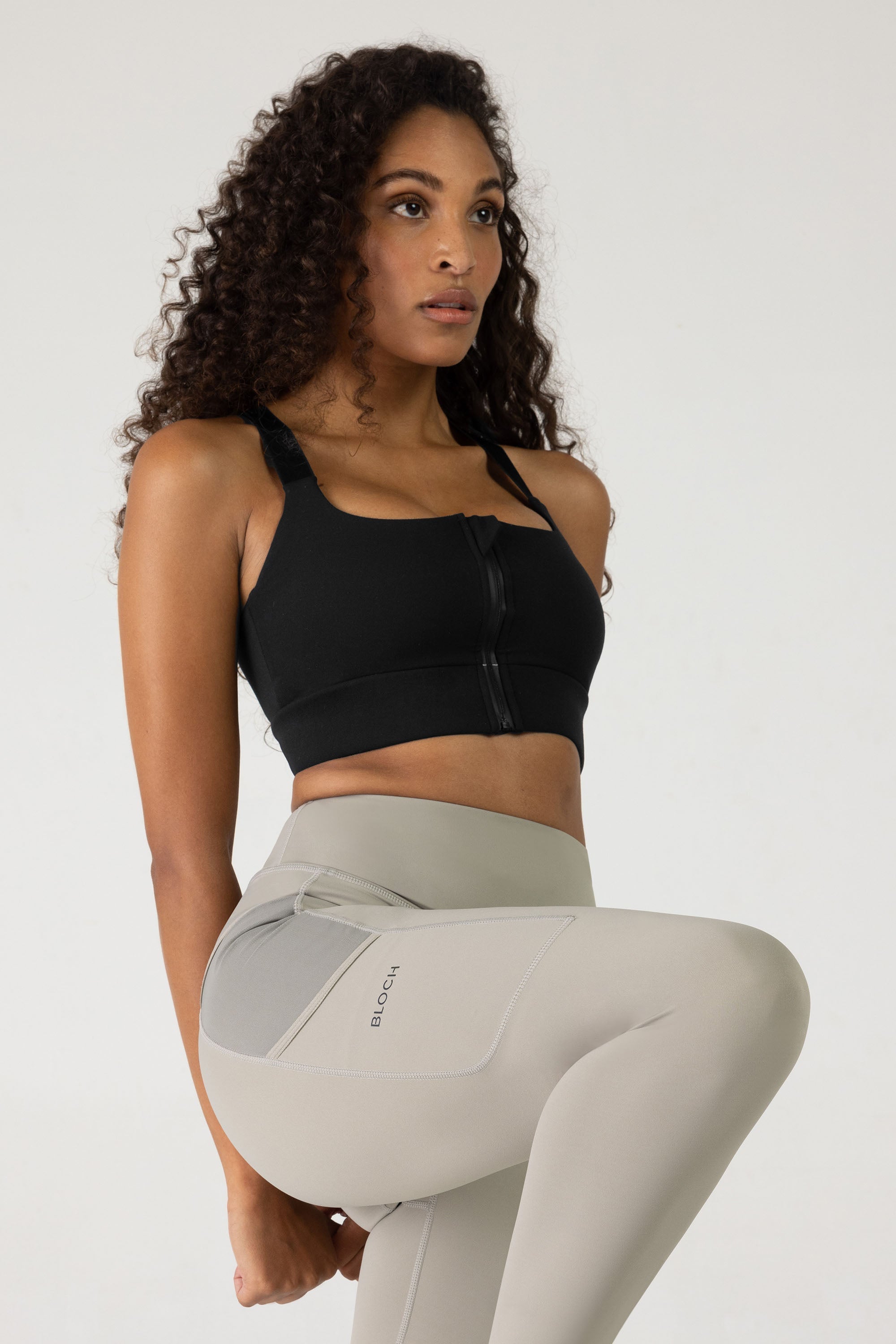 Bloch Revive Zip Crop, Graphite