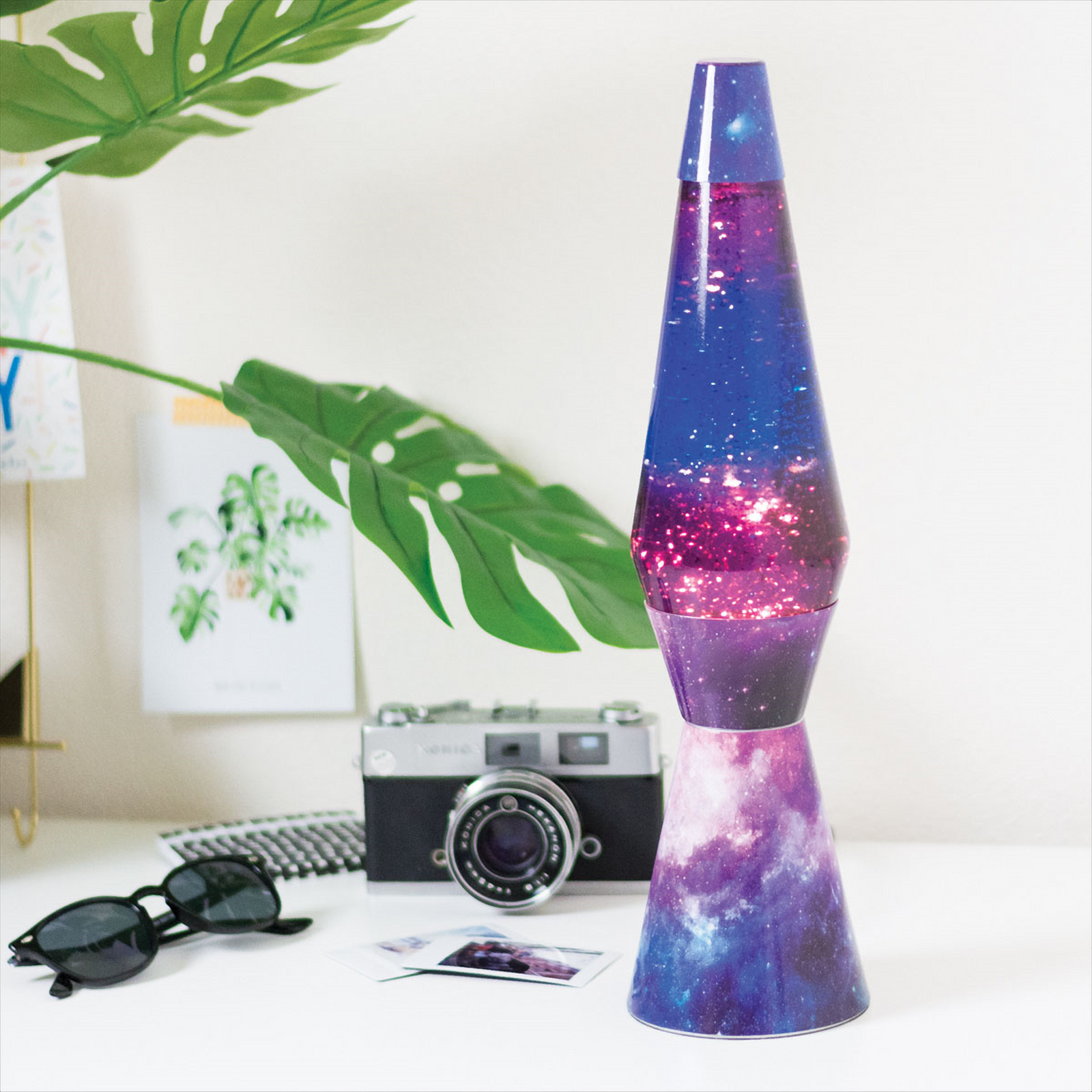 green glitter lava lamp