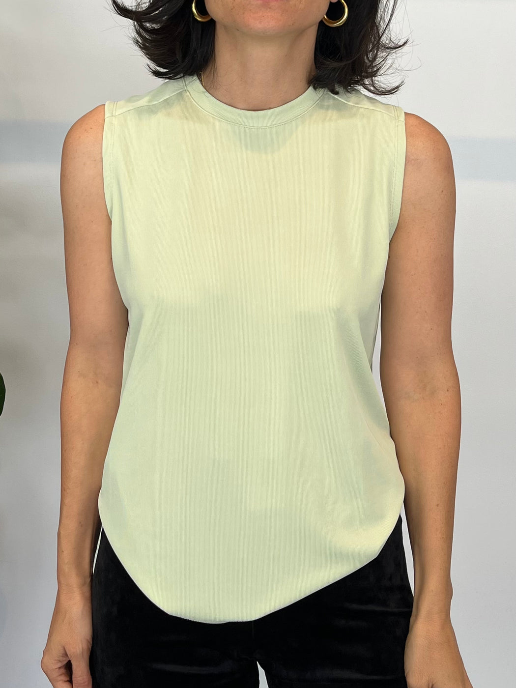 Billy light green sleeveless shirt