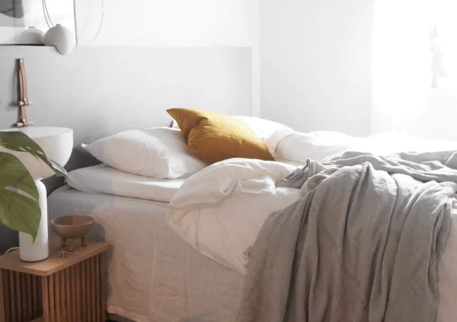 Hotellhvitt sengetøy fra MYYK hos stylist Betina Carlsen.