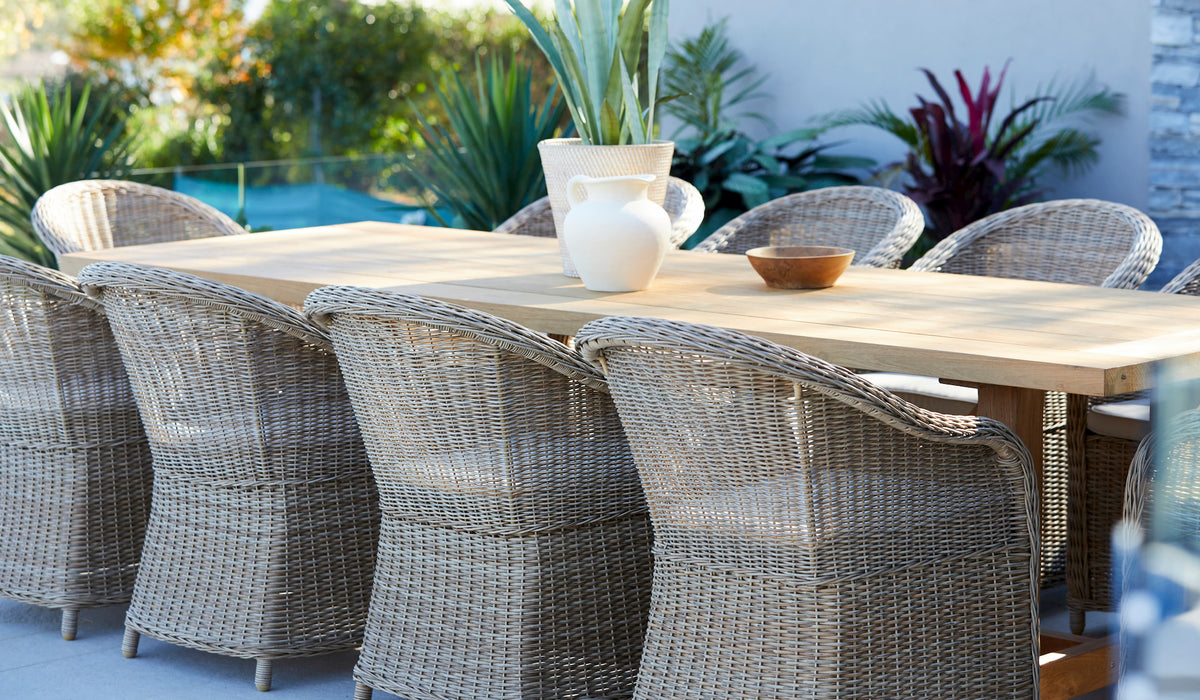 wicker bench and chairs