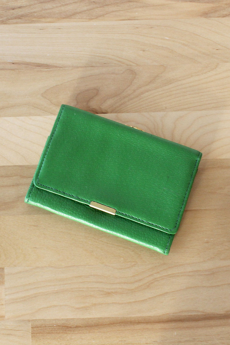 Kelly Green Leather Wallet – OMNIA