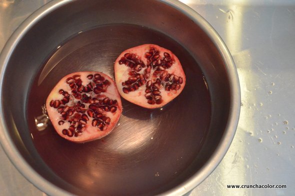 how to seed a pomegranate step 1