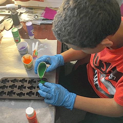 Christian pouring resin