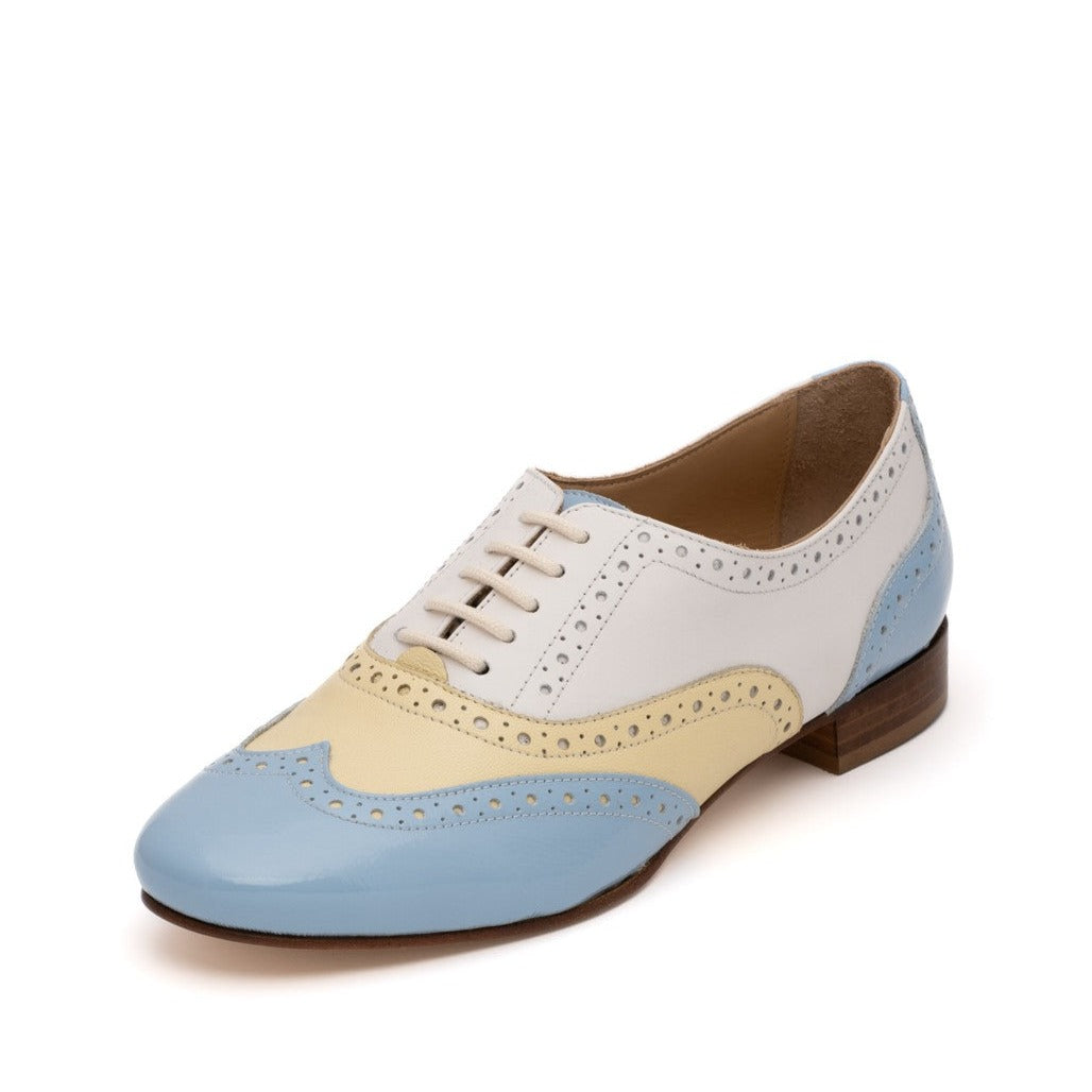 chloe brogues