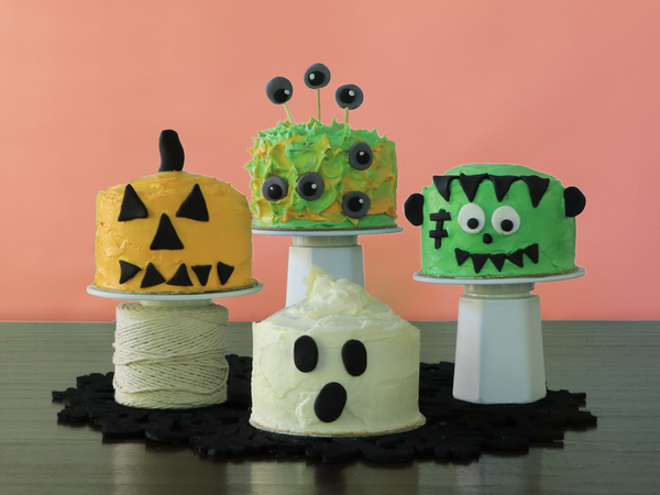 Cute Halloween mini cakes