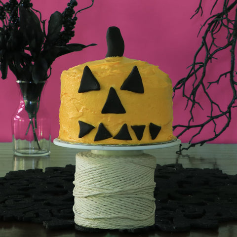 Pumpkin Mini Cake for Halloween