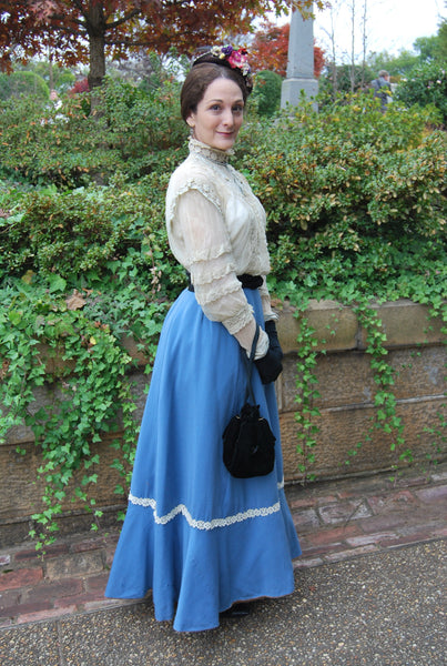 Liza at the Victorian Holiday Festival in antique blouse and skirt.