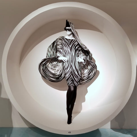 B&W swirly circles dress by Pierre Cardin at SCADFash