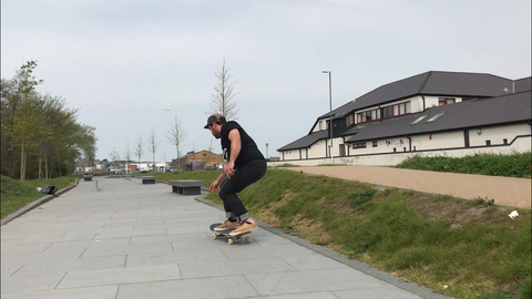 exist-robbo-skateboarding-aberystwyth-park