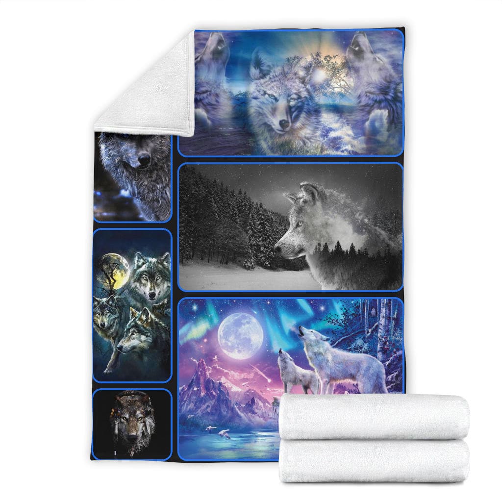 Wolf Microfleece Blanket - Merchandize.ca