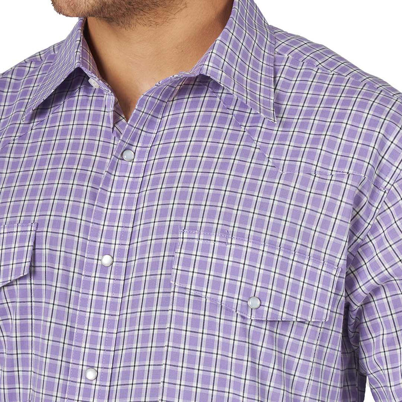 Wrangler Men's Wrinkle Resist Plaid Snap Shirt