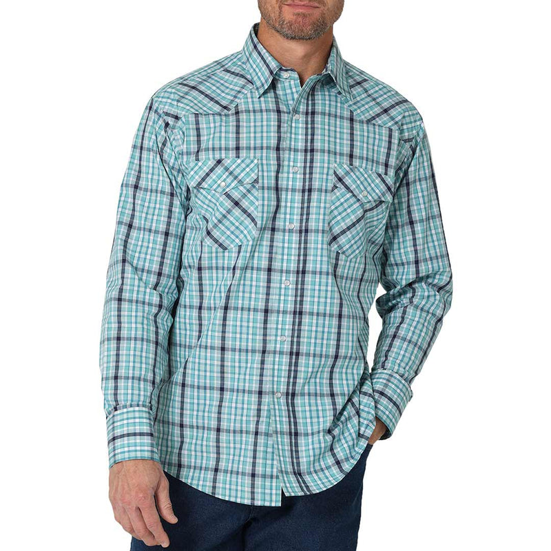 Wrangler Men's Silver Edition Classic Fit Plaid Snap Shirt