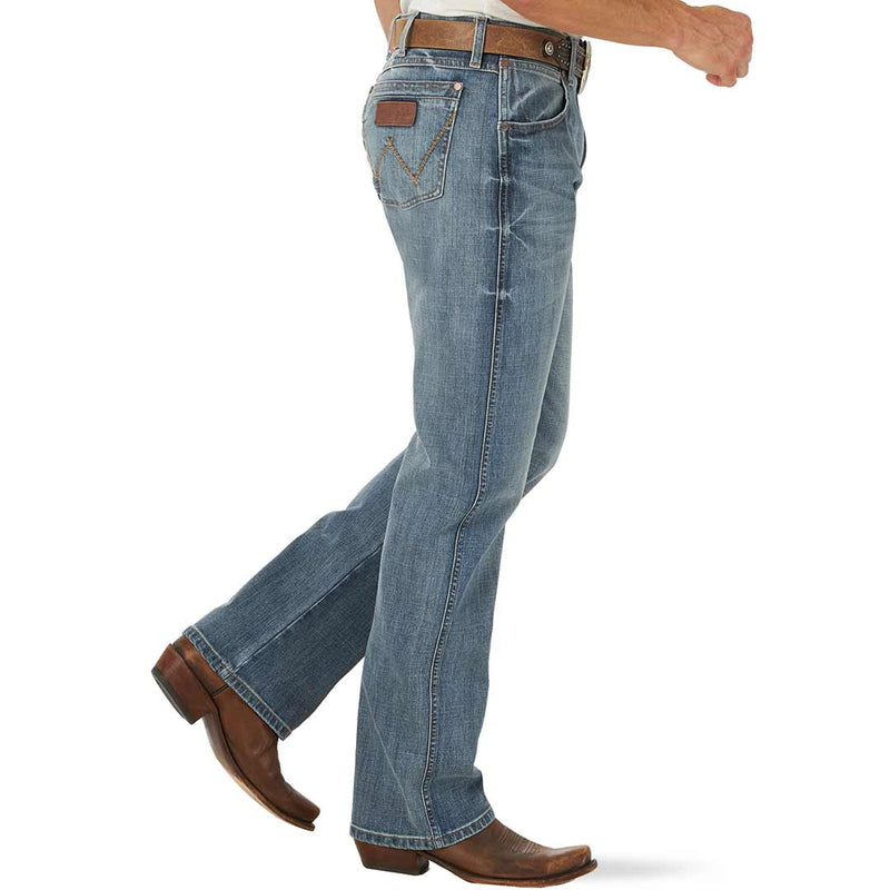 Wrangler Men's Retro Relaxed Fit Bootcut Jean