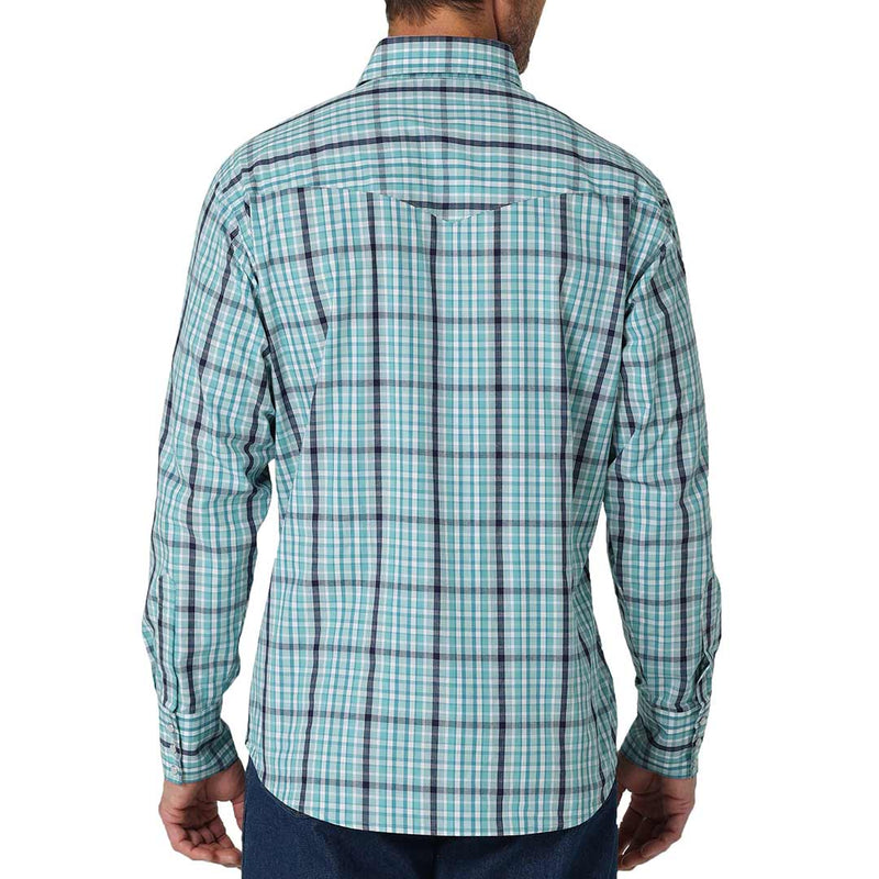 Wrangler Men's Silver Edition Classic Fit Plaid Snap Shirt