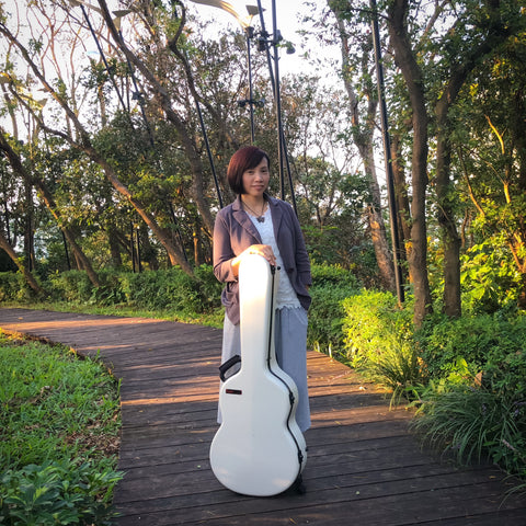 Kimmy Kwong Hong Kong Classical Guitarist 
